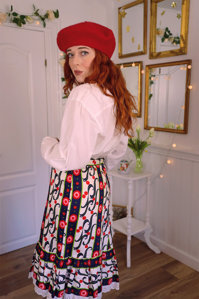 White Red Floral Retro Skirt | M