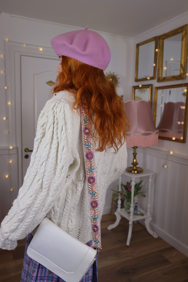 White Floral Embroidered Vintage Cardigan | XL