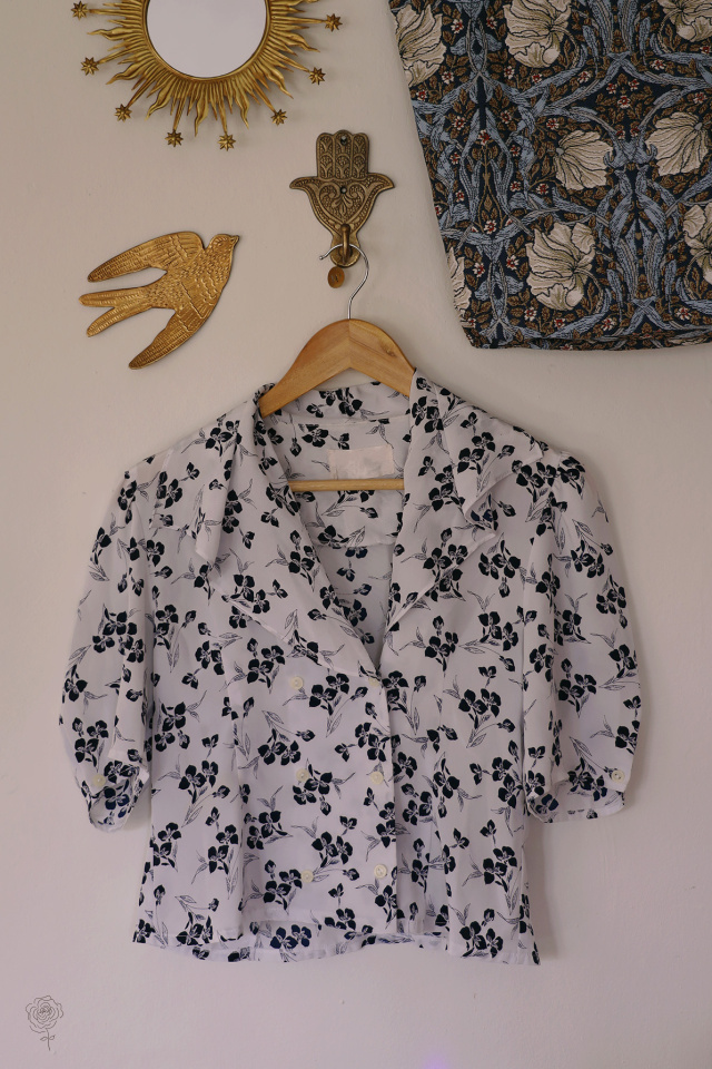 White Vintage Floral Top | XS/S