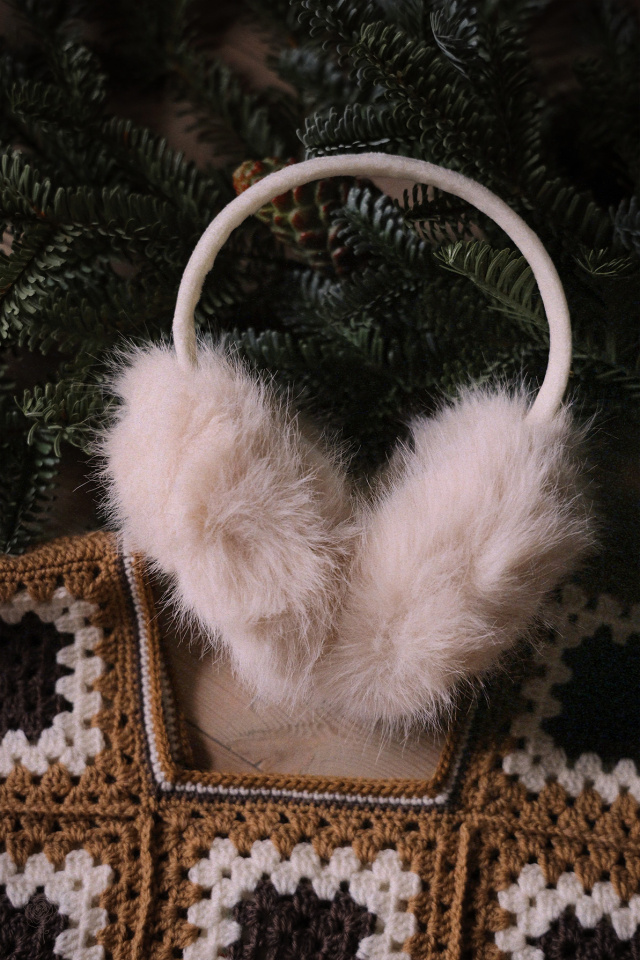 Fluffy Earmuffs 