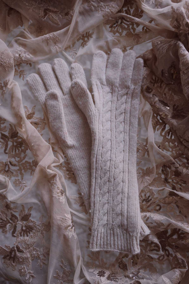 Off White Glitter Long Gloves 