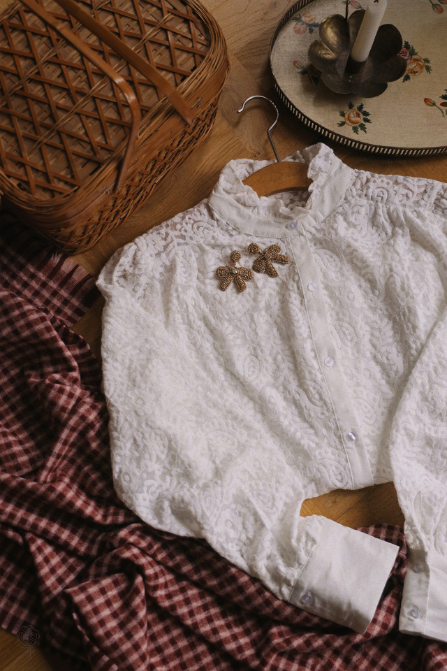 White Paisley Lace Blouse 