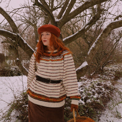 White Patterned Handknitted Vintage Sweater | M/L
