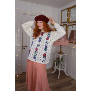 Thick Knitted White Floral Vintage Sweater | M