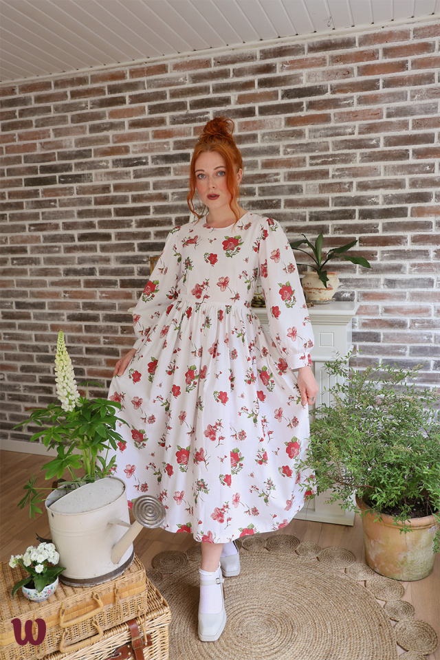 Rita's Red Floral Remade Vintage Dress | S