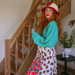 Red Rose Floral Vintage Skirt | S