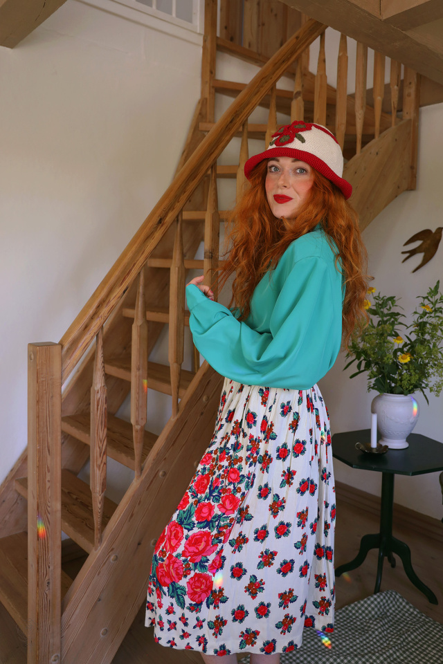 Red Rose Floral Vintage Skirt | S