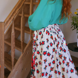 Red Rose Floral Vintage Skirt | S