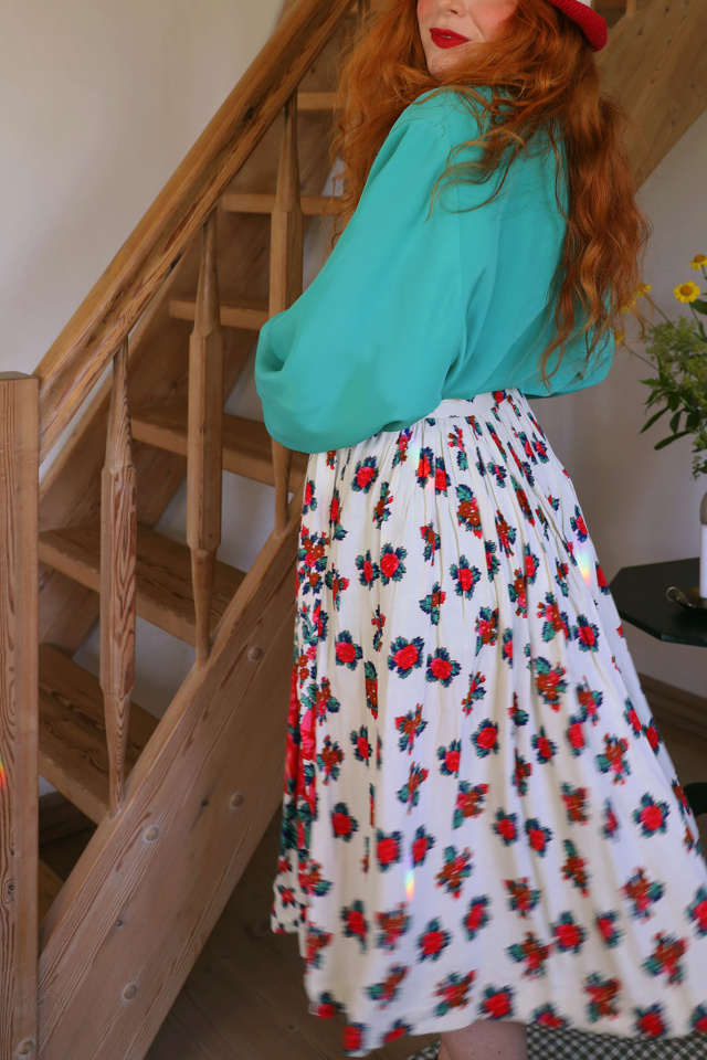 Red Rose Floral Vintage Skirt | S