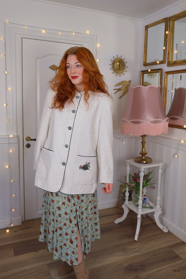 Light Beige Embroidered Vintage Jacket | L