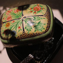Green Wooden Indian Second Hand Box