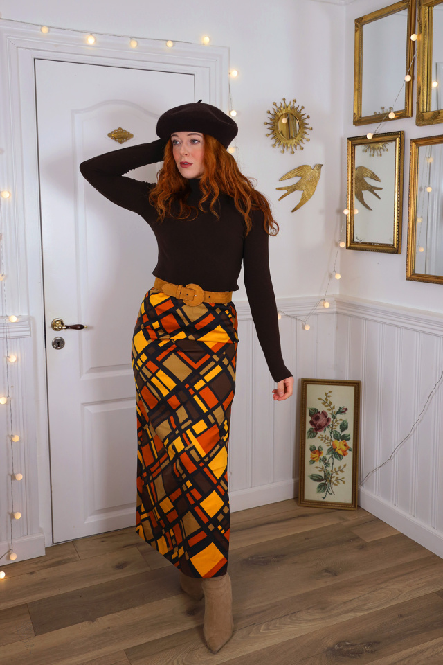 Square Graphical Vintage Skirt | S/M